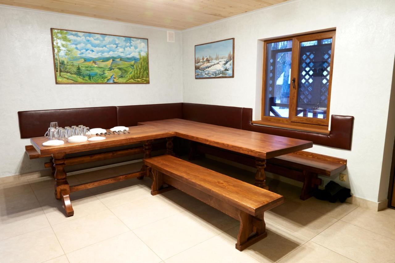 SytikLand — dining-area